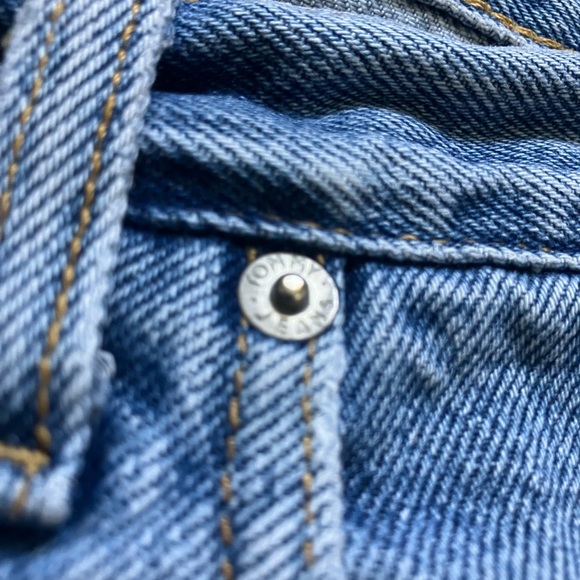 Vintage 90s Tommy Hilfiger logo carpenter Jean shorts Jorts Stitched embroidered - Picture 11 of 16